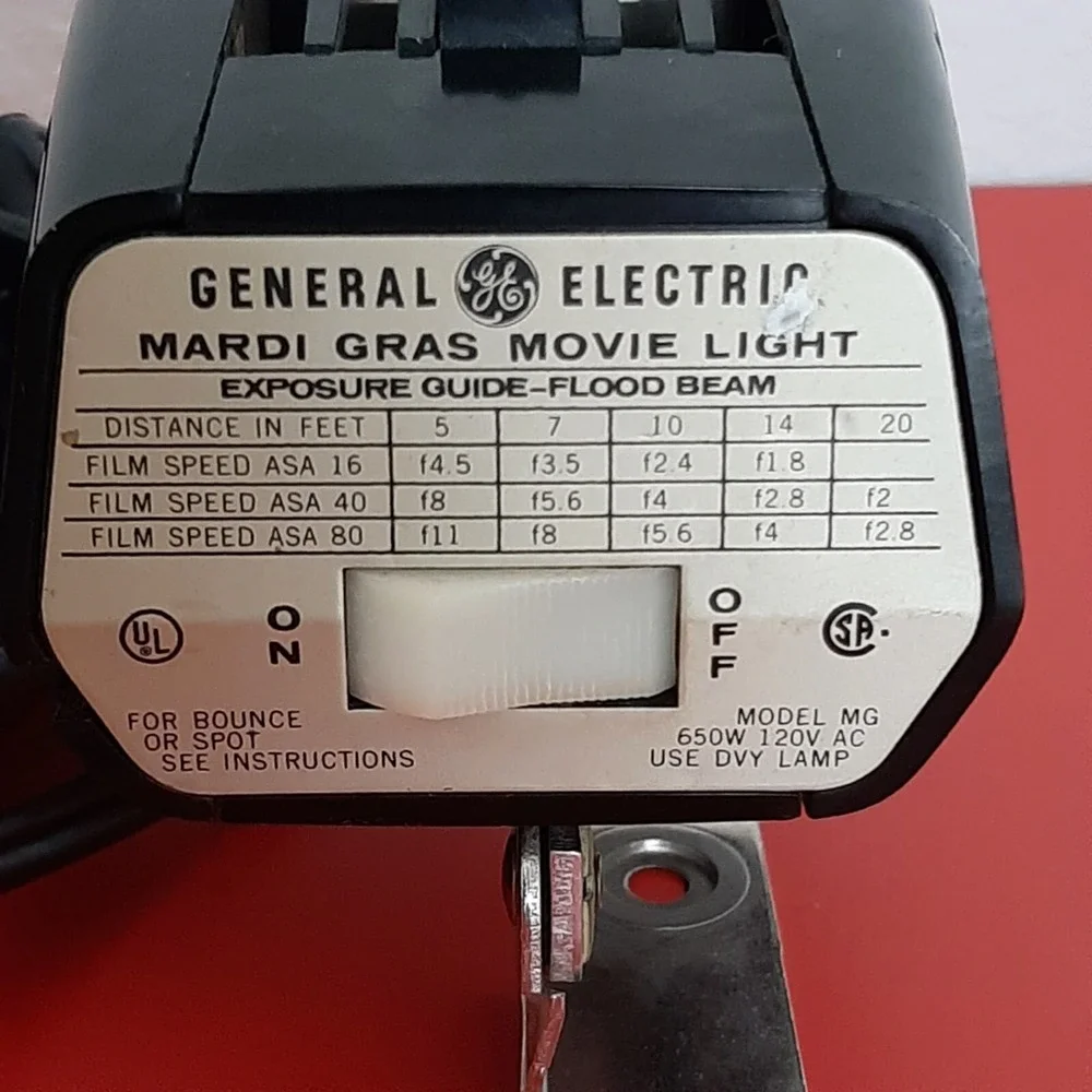 GE Flood Beam Movie Light Model MG 650w tested working bulb photography